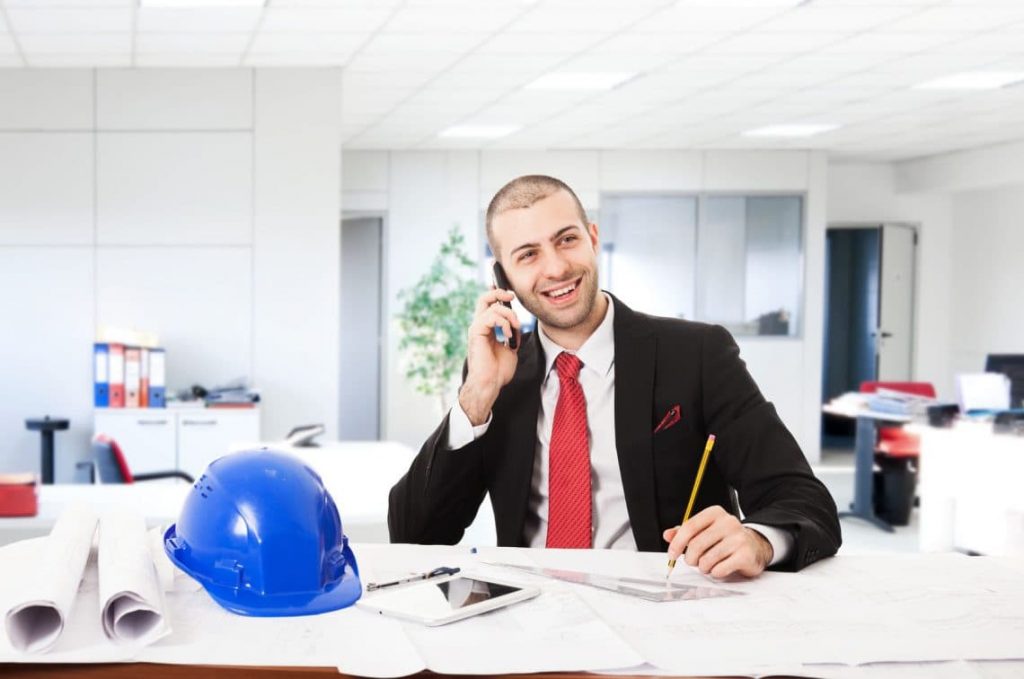 Manager de construcții proiecte in telecomunicații